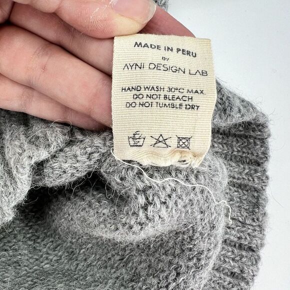 AYNI Revolve Gray Fringe Sweater Size XS Peru - Picture 5 of 5